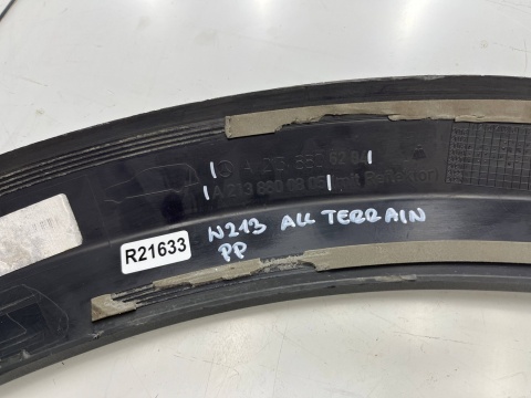 Listwa Mercedes E-Klasa W213 ALL TERRAIN 16-23r. PRAWY przedni rant nadkola błotnika nakładka prawy przód A2138806204