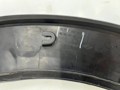 Listwa Mini One Cooper Cabrio III F55 F56 F57 13r.- lewy przedni rant nadkola błotnika zderzaka nakładka lewy przód 7300819 Listwa Mini One Cooper Cabrio III F55 F56 F57 13r.- lewy przedni rant nadkola błotnika zderzaka nakładka lewy przód 7300819