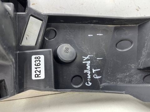 Ślizg Opel Grandland X 17-24r. prawe tylne mocowanie zderzaka wspornik prawy tył 1800590X YP00035680 Ślizg Opel Grandland X 17-24r. prawe tylne mocowanie zderzaka wspornik prawy tył 1800590X YP00035680