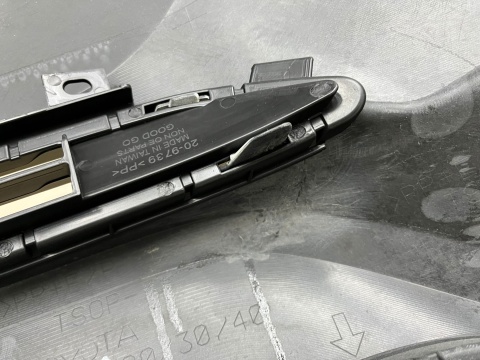 Zderzak przedni Toyota C-HR 1 I 16-19r. Przedlift przód PDC 52119-F4010 Zderzak przedni Toyota C-HR 1 I 16-19r. Przedlift przód PDC 52119-F4010