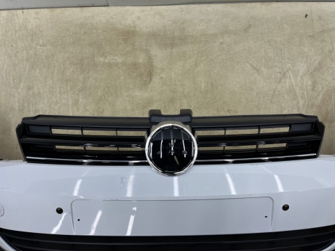 Zderzak przedni VW Golf 7 VII 12-17r. Przedlift przód 4XPDC spryski 5G0807221BN Zderzak przedni VW Golf 7 VII 12-17r. Przedlift przód 4XPDC spryski 5G0807221BN