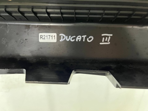 Zderzak tylny Fiat Ducato Jumper Movano C Boxer ProMaster Proace Max 06r.- tył środek próg 4XPDC 1305763070 Zderzak tylny Fiat Ducato Jumper Movano C Boxer ProMaster Proace Max 06r.- tył środek próg 4XPDC 1305763070