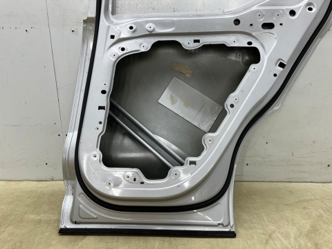 Drzwi Volvo XC40 17r.- prawe tylne prawy tył