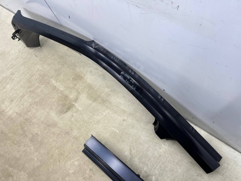 Poszycie Audi Q2 81a GA 16r.- lewy próg słupek B środkowy dachowy rama drzwi ćwiartka NOWA oryginalna 81a809839 Poszycie Audi Q2 81a GA 16r.- lewy próg słupek B środkowy dachowy rama drzwi ćwiartka NOWA oryginalna 81a809839