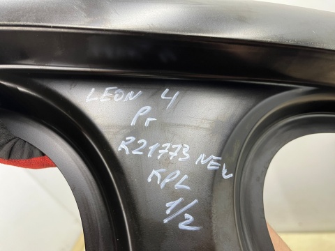 Poszycie Seat Leon 4 IV 5FE 20r.- prawy próg słupek A + B rama drzwi ćwiartka NOWA oryginalna 5fe809606e Poszycie Seat Leon 4 IV 5FE 20r.- prawy próg słupek A + B rama drzwi ćwiartka NOWA oryginalna 5fe809606e