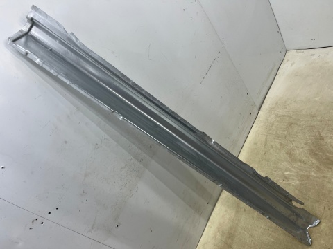 Poszycie Skoda Fabia I 99-08r. prawy próg reperaturka VAN WEZEL 7625104 Poszycie Skoda Fabia I 99-08r. prawy próg reperaturka VAN WEZEL 7625104