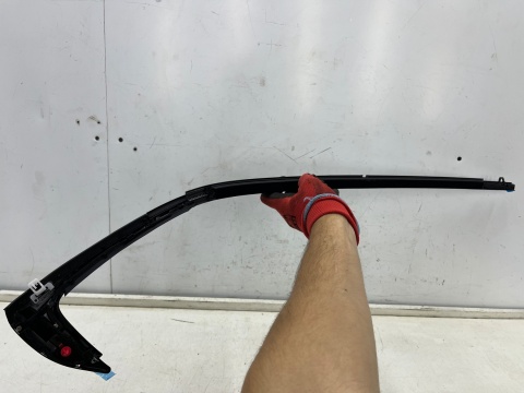 Listwa Mazda 3 IV BP 19r.- NOWA prawa tylna listwa zgarniająca uszczelka zewnętrzna szyby drzwi CHROM prawy tył bdmt-50-660h Listwa Mazda 3 IV BP 19r.- NOWA prawa tylna listwa zgarniająca uszczelka zewnętrzna szyby drzwi CHROM prawy tył bdmt-50-660h