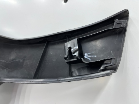 Nakładka progu Opel Crossland 2017r.- lewa listwa próg zewnętrzny nakładka 13482063 Nakładka progu Opel Crossland 2017r.- lewa listwa próg zewnętrzny nakładka 13482063