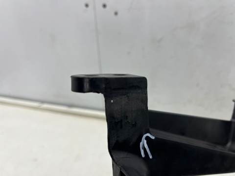 Osłona chłodnicy Porsche Taycan 9j Audi e-tron GT 19r.- LEWA żaluzja roleta intercoolera kierownica wlot powietrza zderzaka