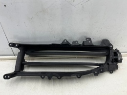 Osłona chłodnicy Porsche Taycan 9j Audi e-tron GT 19r.- PRAWA żaluzja roleta intercoolera kierownica wlot powietrza zderzaka