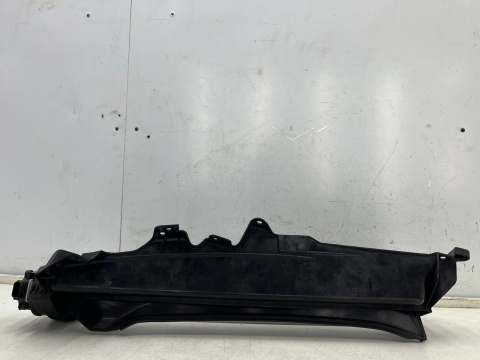 Osłona chłodnicy Porsche Taycan 9j Audi e-tron GT 19r.- PRAWA żaluzja roleta intercoolera kierownica wlot powietrza zderzaka