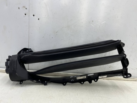 Osłona chłodnicy Porsche Taycan 9j Audi e-tron GT 19r.- PRAWA żaluzja roleta intercoolera kierownica wlot powietrza zderzaka