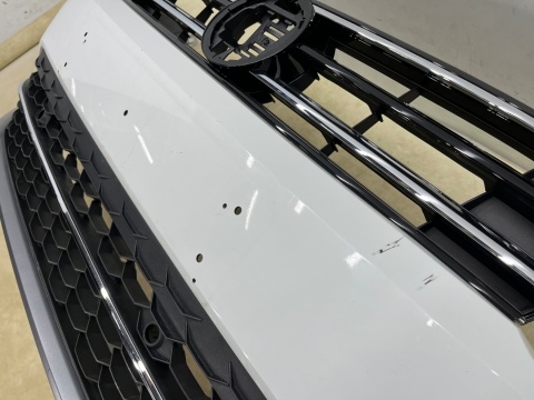 Zderzak przedni VW Tiguan 2 II 16-20r. Przedlift przód 6XPDC spryski 5NA807221 Zderzak przedni VW Tiguan 2 II 16-20r. Przedlift przód 6XPDC spryski 5NA807221