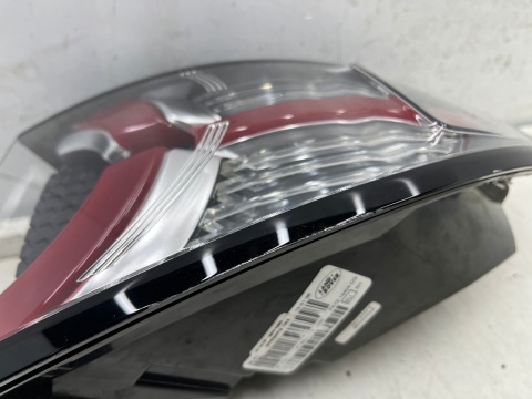 Lampa Land Rover Discovery Sport L550 14-19r. PRAWA tylna w błotnik oryginalna Full LED Europa fk72-13404-cg Lampa Land Rover Discovery Sport L550 14-19r. PRAWA tylna w błotnik oryginalna Full LED Europa fk72-13404-cg