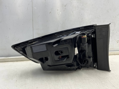 Lampa Land Rover Discovery Sport L550 14-19r. PRAWA tylna w błotnik oryginalna Full LED Europa fk72-13404-cg Lampa Land Rover Discovery Sport L550 14-19r. PRAWA tylna w błotnik oryginalna Full LED Europa fk72-13404-cg