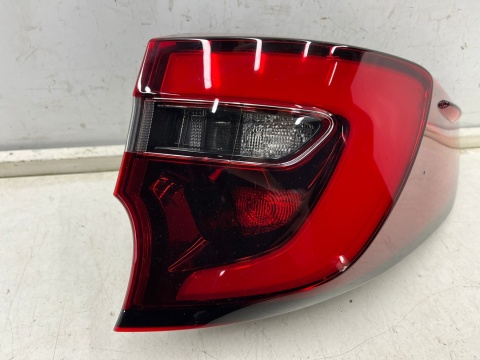 Lampa Toyota Corolla XII E21 kombi LIFT 22r.- PRAWA tylna w błotnik oryginalna Europa Lampa Toyota Corolla XII E21 kombi LIFT 22r.- PRAWA tylna w błotnik oryginalna Europa