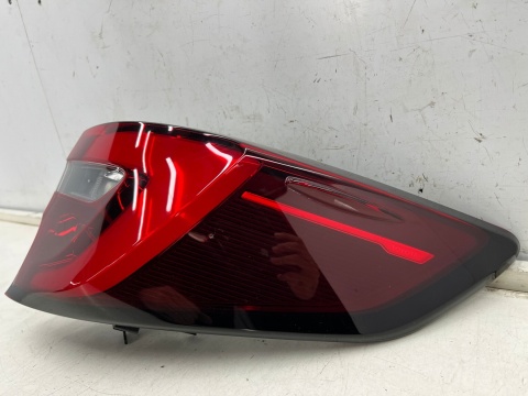 Lampa Toyota Corolla XII E21 kombi LIFT 22r.- PRAWA tylna w błotnik oryginalna Europa Lampa Toyota Corolla XII E21 kombi LIFT 22r.- PRAWA tylna w błotnik oryginalna Europa