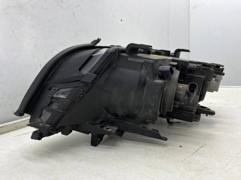 Lampa reflektor BMW 3 E46 sedan kombi 98-01r. PRAWA przednia H7 oryginalna prawy przód EU 8361948 Lampa reflektor BMW 3 E46 sedan kombi 98-01r. PRAWA przednia H7 oryginalna prawy przód EU 8361948
