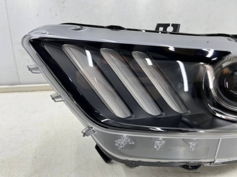 Lampa reflektor Ford Mustang 4 VI 14-17r. LED LEWA przednia lewy przód EU fr3b-13006-b fr3b-13006-c Lampa reflektor Ford Mustang 4 VI 14-17r. LED LEWA przednia lewy przód EU fr3b-13006-b fr3b-13006-c