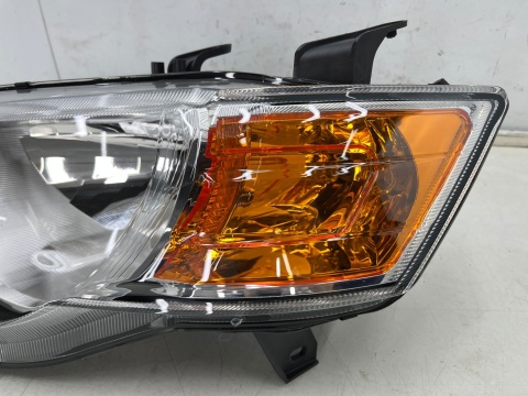 Lampa reflektor Mitsubishi Colt 6 VI Z30 LIFT 08-12r. NOWA lewa przednia ORYGINALNA lewy przód EUROPA 8301b179 Lampa reflektor Mitsubishi Colt 6 VI Z30 LIFT 08-12r. NOWA lewa przednia ORYGINALNA lewy przód EUROPA 8301b179