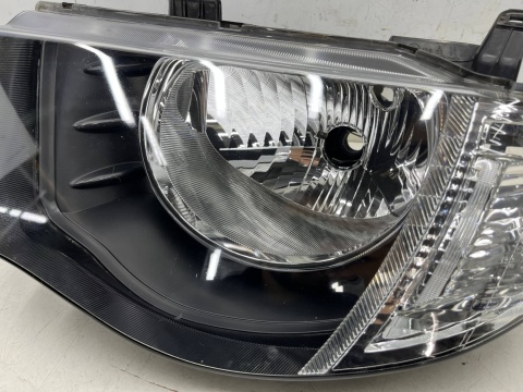 Lampa reflektor Mitsubishi L200 KA KB 05-10r. LEWA przednia H4 oryginalna lewy przód EU 8301b461 Lampa reflektor Mitsubishi L200 KA KB 05-10r. LEWA przednia H4 oryginalna lewy przód EU 8301b461