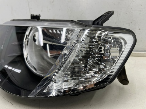 Lampa reflektor Mitsubishi L200 KA KB 05-10r. LEWA przednia H4 oryginalna lewy przód EU 8301b461 Lampa reflektor Mitsubishi L200 KA KB 05-10r. LEWA przednia H4 oryginalna lewy przód EU 8301b461