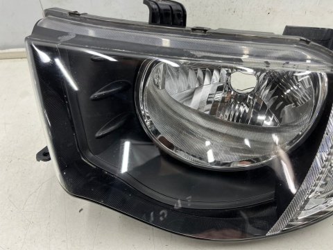 Lampa reflektor Mitsubishi L200 KA KB 05-10r. LEWA przednia H4 oryginalna lewy przód EU 8301b461 Lampa reflektor Mitsubishi L200 KA KB 05-10r. LEWA przednia H4 oryginalna lewy przód EU 8301b461