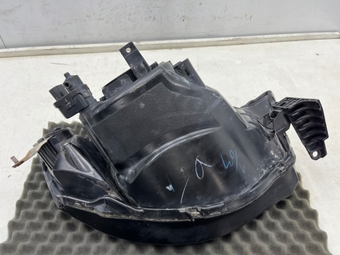 Lampa reflektor Mitsubishi L200 KA KB 05-10r. LEWA przednia H4 oryginalna lewy przód EU 8301b461 Lampa reflektor Mitsubishi L200 KA KB 05-10r. LEWA przednia H4 oryginalna lewy przód EU 8301b461