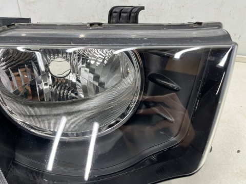 Lampa reflektor Mitsubishi L200 KA KB 05-10r. PRAWA przednia H4 oryginalna prawy przód EU 8301b462 Lampa reflektor Mitsubishi L200 KA KB 05-10r. PRAWA przednia H4 oryginalna prawy przód EU 8301b462