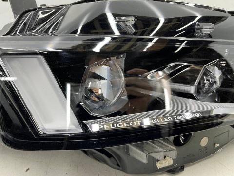Lampa reflektor Peugeot 508 II 18-23r. PRAWA przednia FULL LED Europa oryginal PRAWY przód 9839014080 Lampa reflektor Peugeot 508 II 18-23r. PRAWA przednia FULL LED Europa oryginal PRAWY przód 9839014080