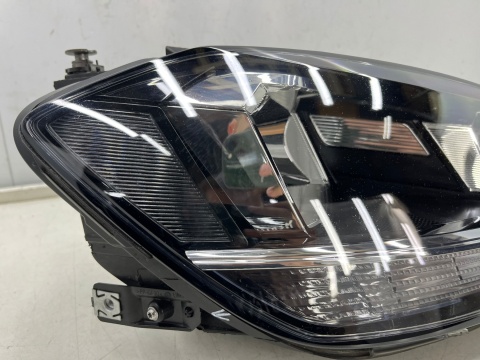 Lampa reflektor VW Golf VII 7 LIFT 16-20r. prawa przednia H7 H9 zwykła prawy przód EUROPA 5g1941006d Lampa reflektor VW Golf VII 7 LIFT 16-20r. prawa przednia H7 H9 zwykła prawy przód EUROPA 5g1941006d