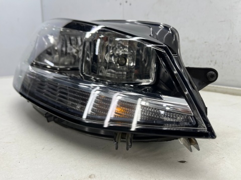 Lampa reflektor VW Golf VII 7 LIFT 16-20r. prawa przednia H7 H9 zwykła prawy przód EUROPA 5g1941006d Lampa reflektor VW Golf VII 7 LIFT 16-20r. prawa przednia H7 H9 zwykła prawy przód EUROPA 5g1941006d