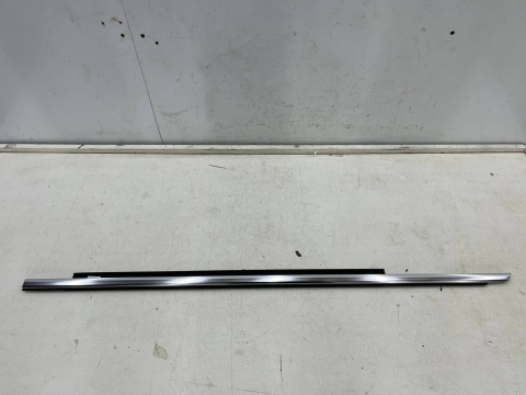 Listwa Audi Q5 I 8R 08-16r. NOWA lewa przednia listwa zgarniająca uszczelka zewnętrzna szyby drzwi CHROM lewy przód 8r0853283f Listwa Audi Q5 I 8R 08-16r. NOWA lewa przednia listwa zgarniająca uszczelka zewnętrzna szyby drzwi CHROM lewy przód 8r0853283f