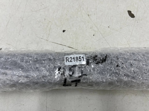 Listwa Audi Q5 I 8R 08-16r. NOWA lewa tylna listwa zgarniająca uszczelka zewnętrzna szyby drzwi CHROM lewy tył 8r0853763f Listwa Audi Q5 I 8R 08-16r. NOWA lewa tylna listwa zgarniająca uszczelka zewnętrzna szyby drzwi CHROM lewy tył 8r0853763f