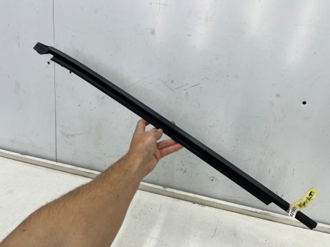 Listwa Mazda 2 III DJ DL 14r.- NOWA lewa tylna listwa zgarniająca uszczelka zewnętrzna drzwi lewy tył Listwa Mazda 2 III DJ DL 14r.- NOWA lewa tylna listwa zgarniająca uszczelka zewnętrzna drzwi lewy tył