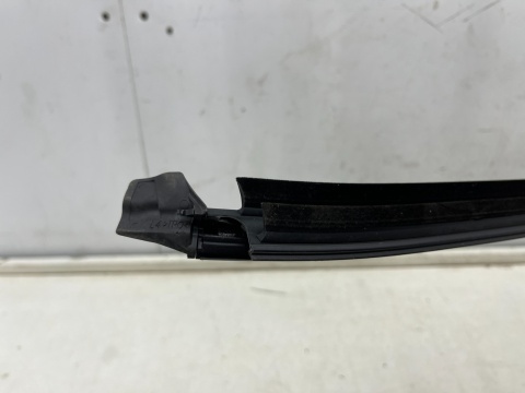 Listwa Mazda 2 III DJ DL 14r.- NOWA lewa tylna listwa zgarniająca uszczelka zewnętrzna drzwi lewy tył Listwa Mazda 2 III DJ DL 14r.- NOWA lewa tylna listwa zgarniająca uszczelka zewnętrzna drzwi lewy tył