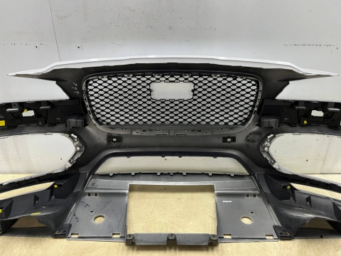 Zderzak przedni Jaguar F-Pace X761 R Sport 16r.- przód PDC HK8M-17F003-A Zderzak przedni Jaguar F-Pace X761 R Sport 16r.- przód PDC HK8M-17F003-A