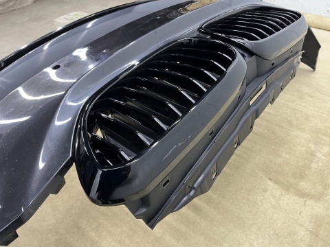 Zderzak przedni BMW 5 G30 G31 M-Pakiet Mpakiet 17-20r. Przedlift przód 6XPDC 8064928 Zderzak przedni BMW 5 G30 G31 M-Pakiet Mpakiet 17-20r. Przedlift przód 6XPDC 8064928