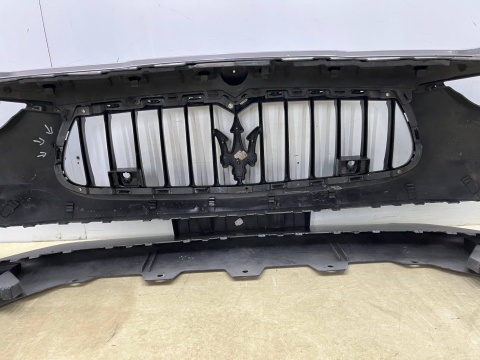 Zderzak przedni Maserati Ghibli 13-17r. Przedlift przód 6XPDC spryski 670010937 Zderzak przedni Maserati Ghibli 13-17r. Przedlift przód 6XPDC spryski 670010937