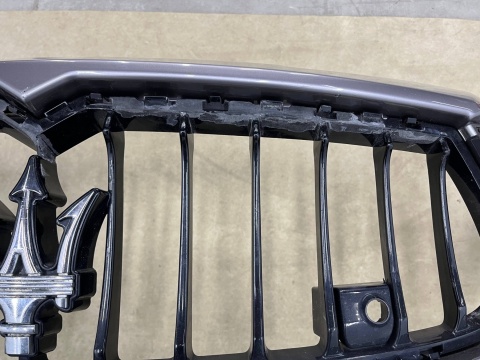 Zderzak przedni Maserati Ghibli 13-17r. Przedlift przód 6XPDC spryski 670010937 Zderzak przedni Maserati Ghibli 13-17r. Przedlift przód 6XPDC spryski 670010937