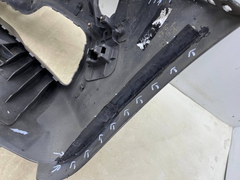 Zderzak przedni Maserati Ghibli 13-17r. Przedlift przód 6XPDC spryski 670010937 Zderzak przedni Maserati Ghibli 13-17r. Przedlift przód 6XPDC spryski 670010937