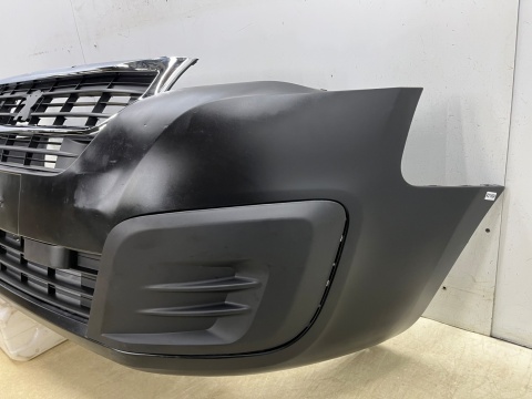Zderzak przedni Peugeot Partner 2 II 15-18r. Lift przód 9810923277 Zderzak przedni Peugeot Partner 2 II 15-18r. Lift przód 9810923277