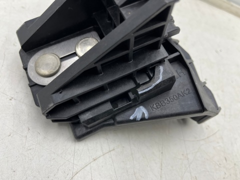 Belka zderzaka Mazda CX-60 CX60 22r.- przód przednie prawe mocowanie pasa slizg ORYGINALNE kbb350aj2 kbb3-50aj1