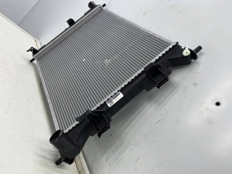 Chłodnica wody Hyundai i20 II GB 14-20r. 1.2b 1.4b benzyna 25310C8000 Chłodnica wody Hyundai i20 II GB 14-20r. 1.2b 1.4b benzyna 25310C8000