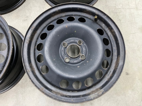Felgi stalowe Felga Opel Corsa Tigra Astra 15 cali 6,5jx15 ET35 4x100 KOMPLET 2150164 Felgi stalowe Felga Opel Corsa Tigra Astra 15 cali 6,5jx15 ET35 4x100 KOMPLET 2150164