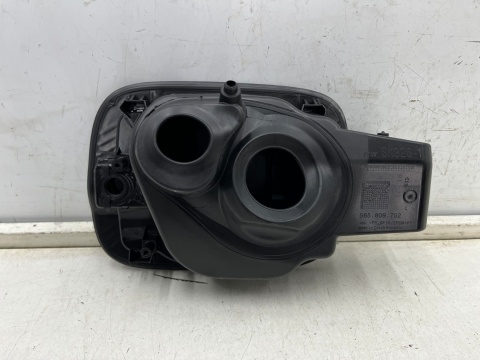 Klapka wlewu paliwa Skoda Kodiaq I 16-24r. NOWA z otworem na AdBlue osłona oryginalna 565809702 565809702 Klapka wlewu paliwa Skoda Kodiaq I 16-24r. NOWA z otworem na AdBlue osłona oryginalna 565809702 565809702