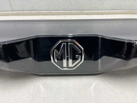 Lampa MG 4 MG4 Mulan Electric 22r.- światło w klape blenda LED 10976795 Lampa MG 4 MG4 Mulan Electric 22r.- światło w klape blenda LED 10976795