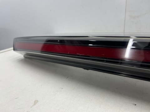 Lampa MG 4 MG4 Mulan Electric 22r.- światło w klape blenda LED 10976795 Lampa MG 4 MG4 Mulan Electric 22r.- światło w klape blenda LED 10976795