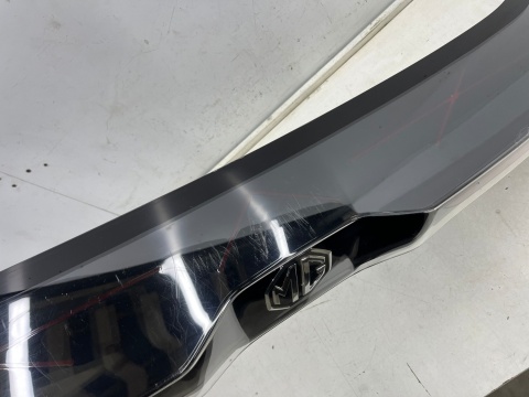 Lampa MG 4 MG4 Mulan Electric 22r.- światło w klape blenda LED 10976795 Lampa MG 4 MG4 Mulan Electric 22r.- światło w klape blenda LED 10976795