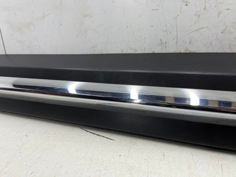 Listwa Mazda CX-3 CX3 14-21r. lewa przednia dolna nakładka drzwi CHROM lewy przód listewka chromowana d10e-51rb1 Listwa Mazda CX-3 CX3 14-21r. lewa przednia dolna nakładka drzwi CHROM lewy przód listewka chromowana d10e-51rb1